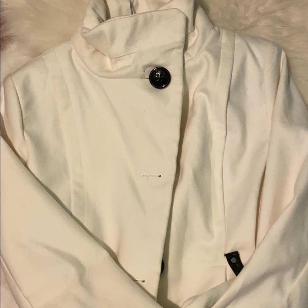 White / beige coat